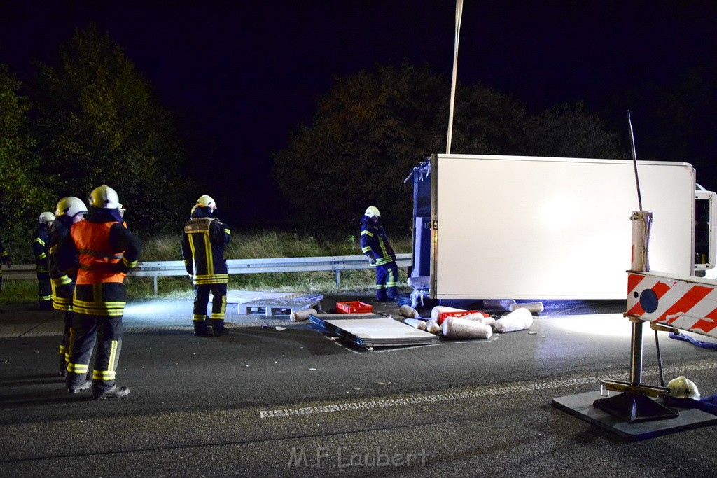 VU kleinlaster umgekippt A 4 Rich Olpe Hoehe AS Koeln Klettenberg P176.JPG - Miklos Laubert